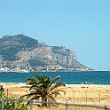 232 De kust lijn van Palermo met zich op de jacht haven